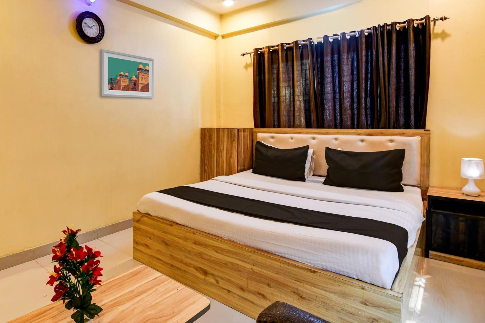 Hotel O Casa Astra Kalkutta Kültér fotó