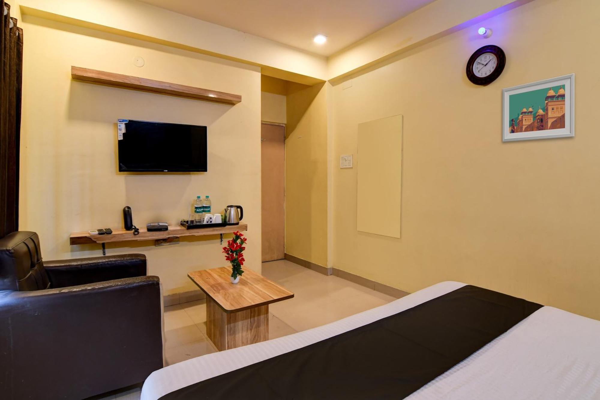 Hotel O Casa Astra Kalkutta Kültér fotó